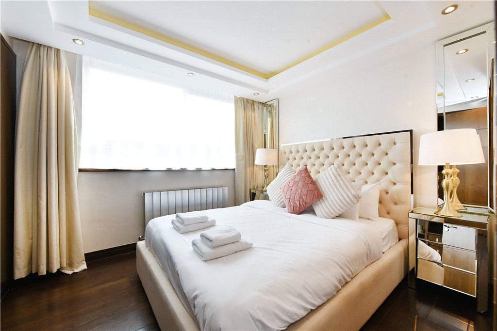 4 bed flat for sale in George Street, London W1U, £1,950,000