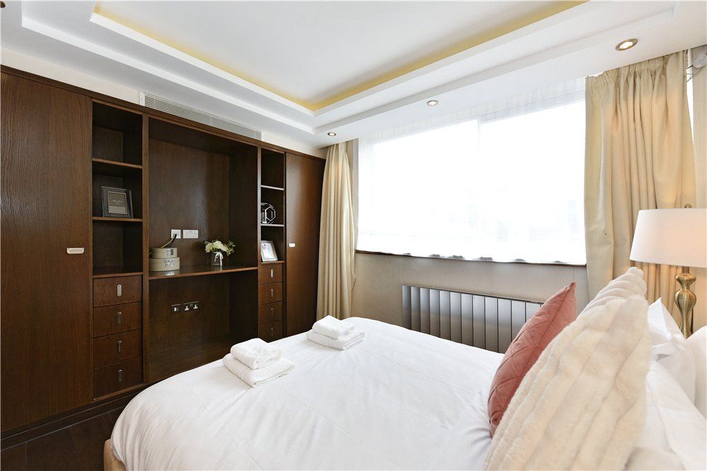 4 bed flat for sale in George Street, London W1U, £1,950,000