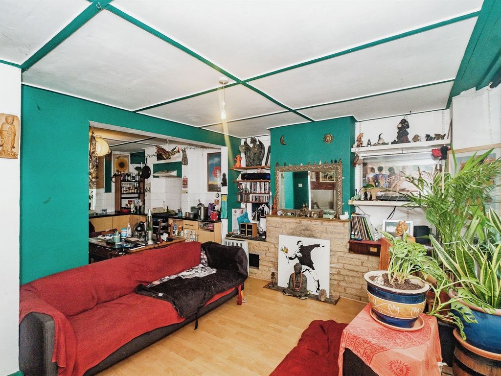 3 bed terraced house for sale in Clarendon Road, Hove BN3, £535,000