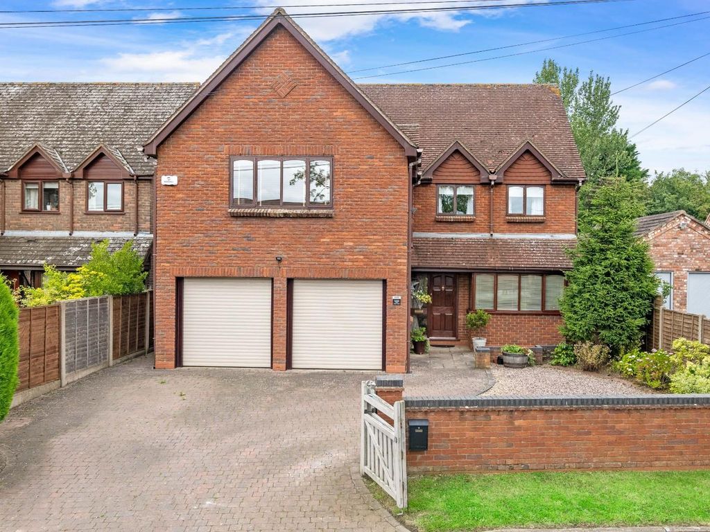 4 bed property for sale in Lower Grinsty Lane, Green Lane, Callow Hill, Redditch B97, £675,000