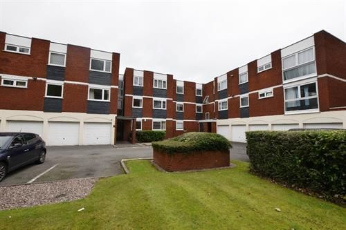 2 bed flat to rent in Flat, Holly Mount, Hagley Road, Birmingham B16, £1,150 pcm