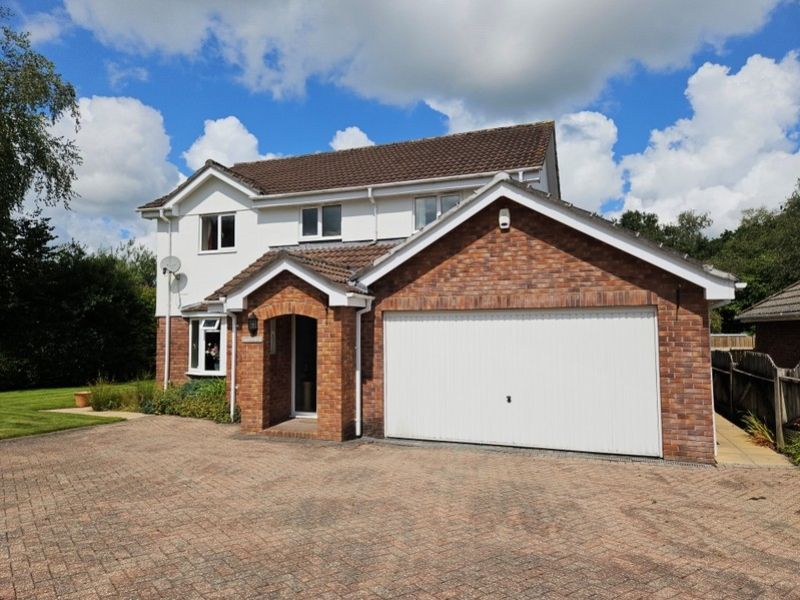 4 bed detached house for sale in Kirland Bower, Bodmin PL30, £685,000