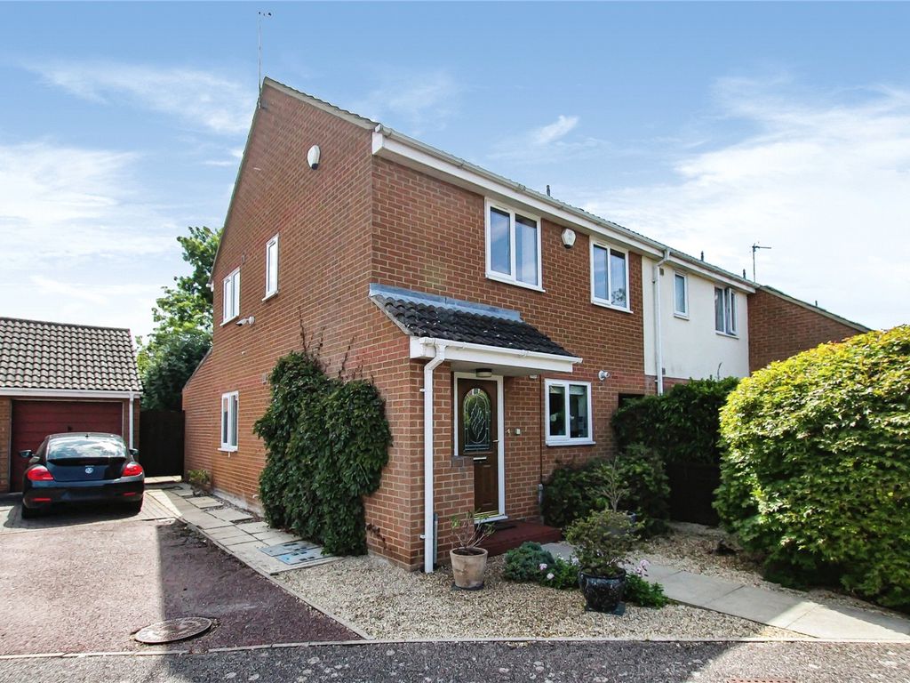 3 bed end terrace house for sale in St. Georges Way, Impington, Cambridge CB24, £475,000