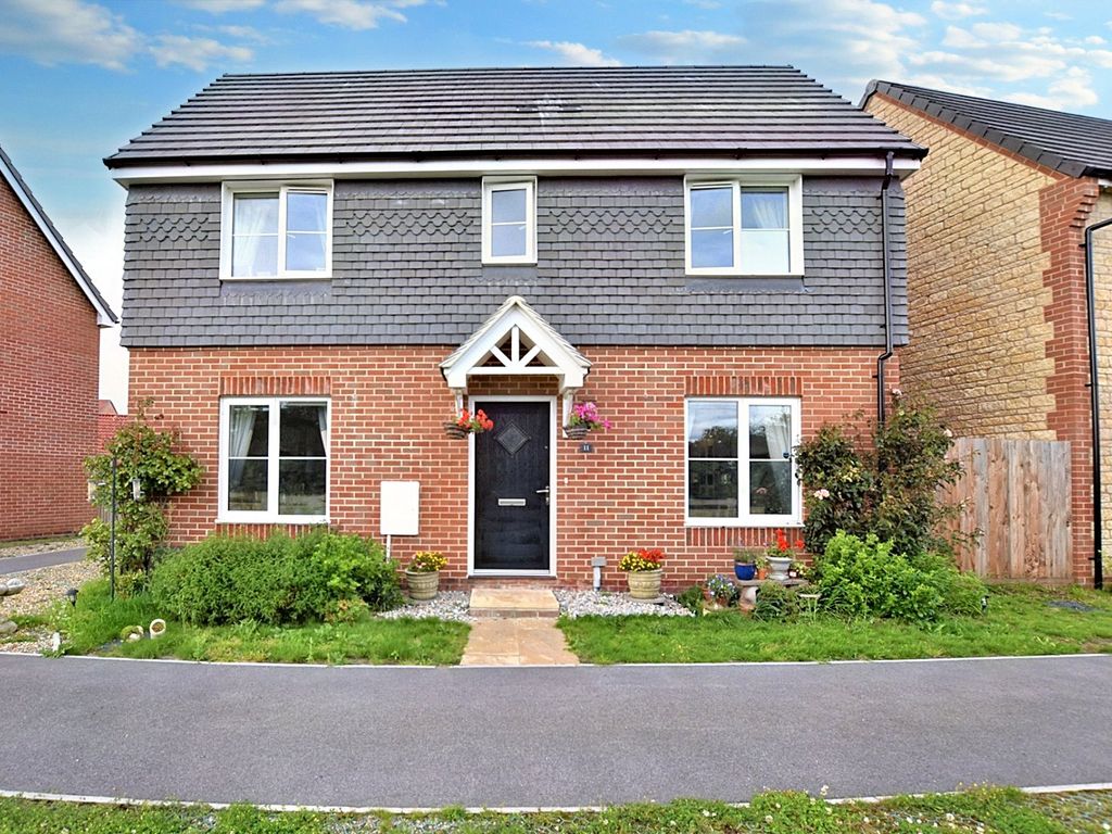 3 bed detached house for sale in Yellowhammer Place, Didcot, Oxfordshire OX11, £440,000