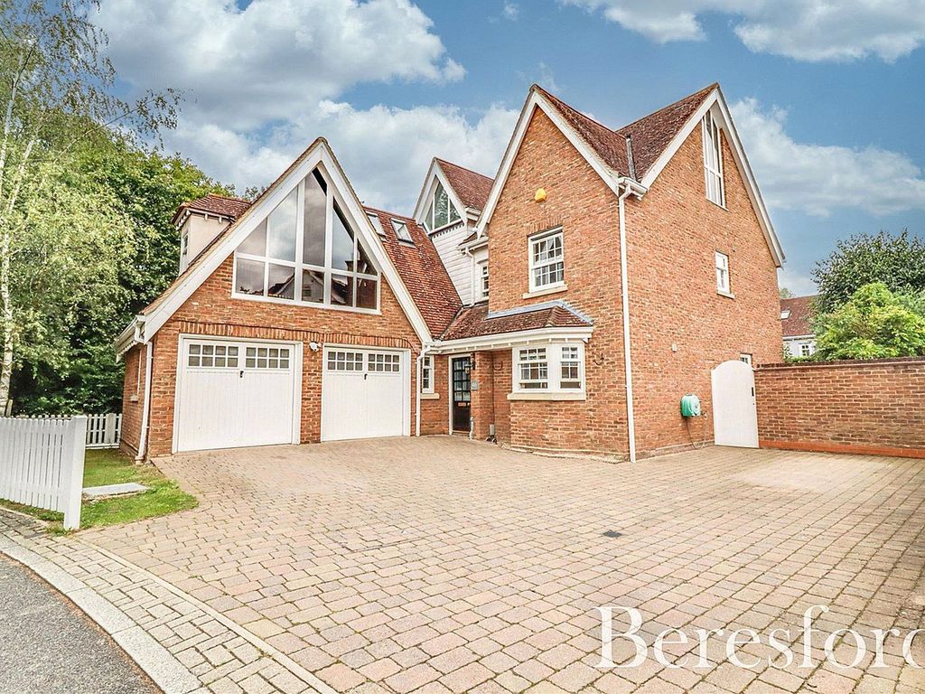 5 bed detached house for sale in Petworth Close, Great Notley CM77, £800,000