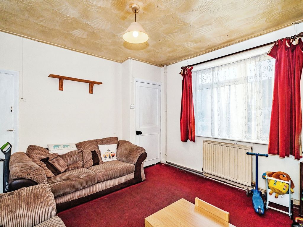 2 bed terraced house for sale in Godwin Road, Hove BN3, £350,000