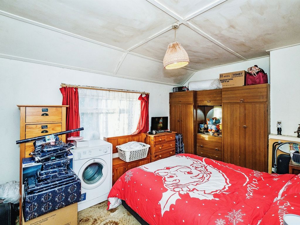 2 bed terraced house for sale in Godwin Road, Hove BN3, £350,000