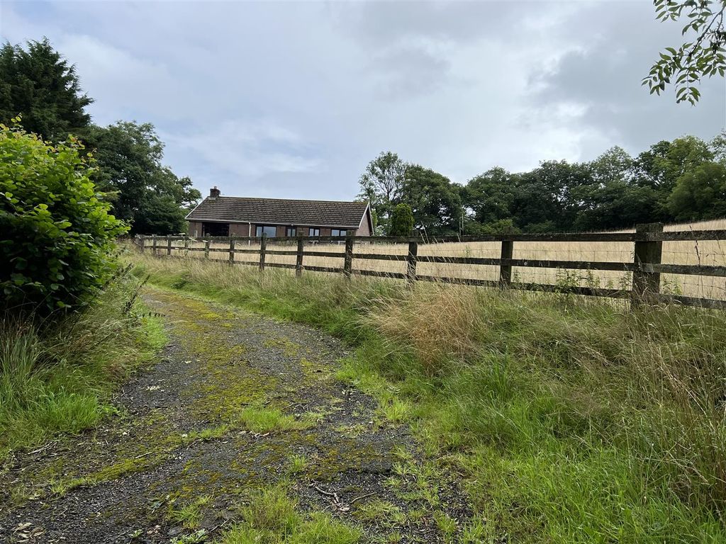 3 bed farm for sale in Cynghordy, Llandovery SA20, £419,500