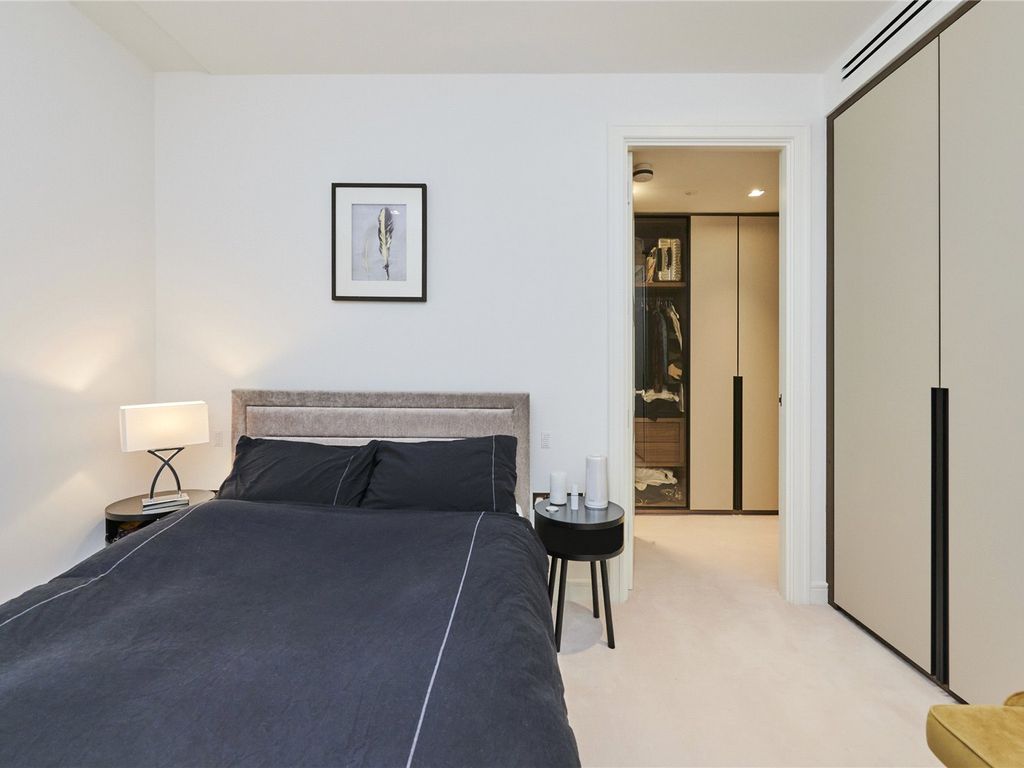1 bed flat for sale in Portugal Street, Holborn WC2A, £1,560,000