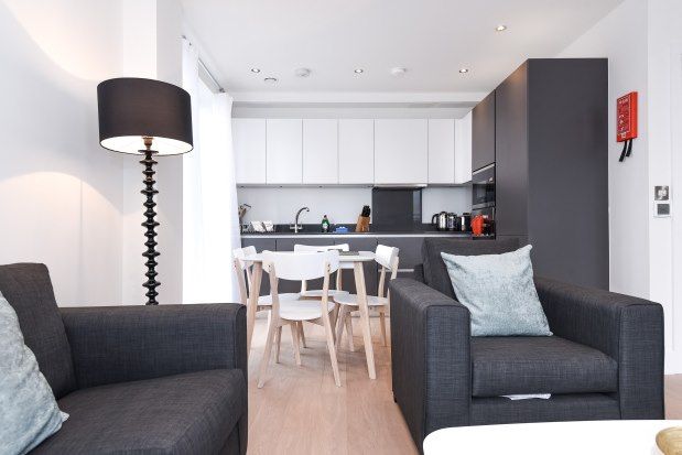 2 bed flat to rent in 41 Deptford Bridge, London SE8, £2,250 pcm