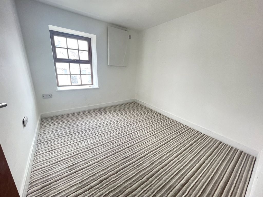 2 bed flat for sale in Priory Street, Carmarthen, Carmarthenshire SA31, £135,000