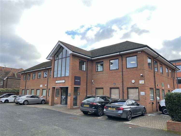 Business park to let in Part First Floor Alexander House, Mere Park, Dedmere Road, Marlow SL7, £26,712 pa
