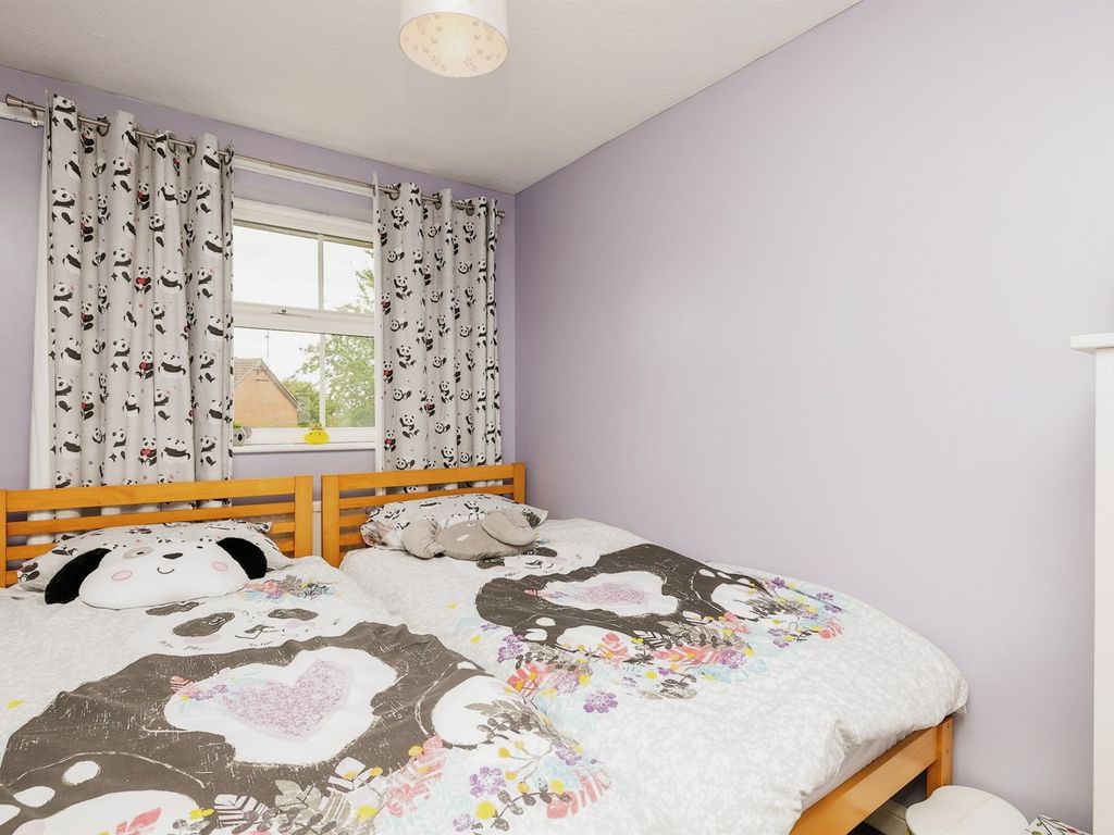 4 bed detached house for sale in Chestnut Leys, Steeple Claydon, Buckingham MK18, £479,950