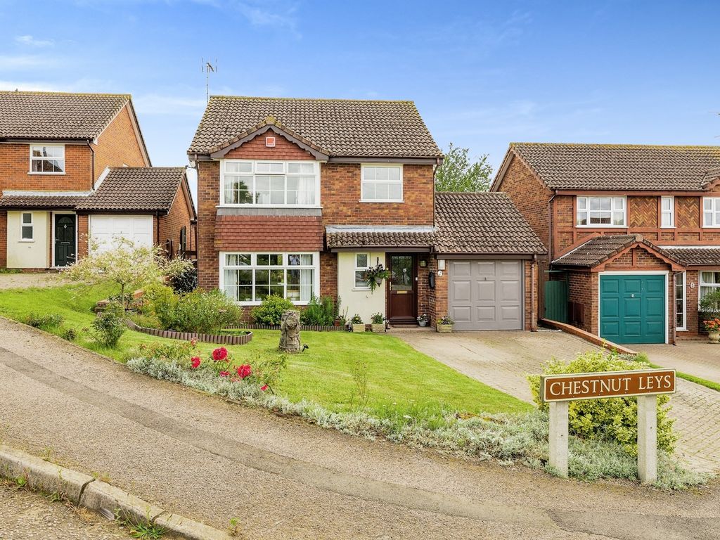 4 bed detached house for sale in Chestnut Leys, Steeple Claydon, Buckingham MK18, £479,950