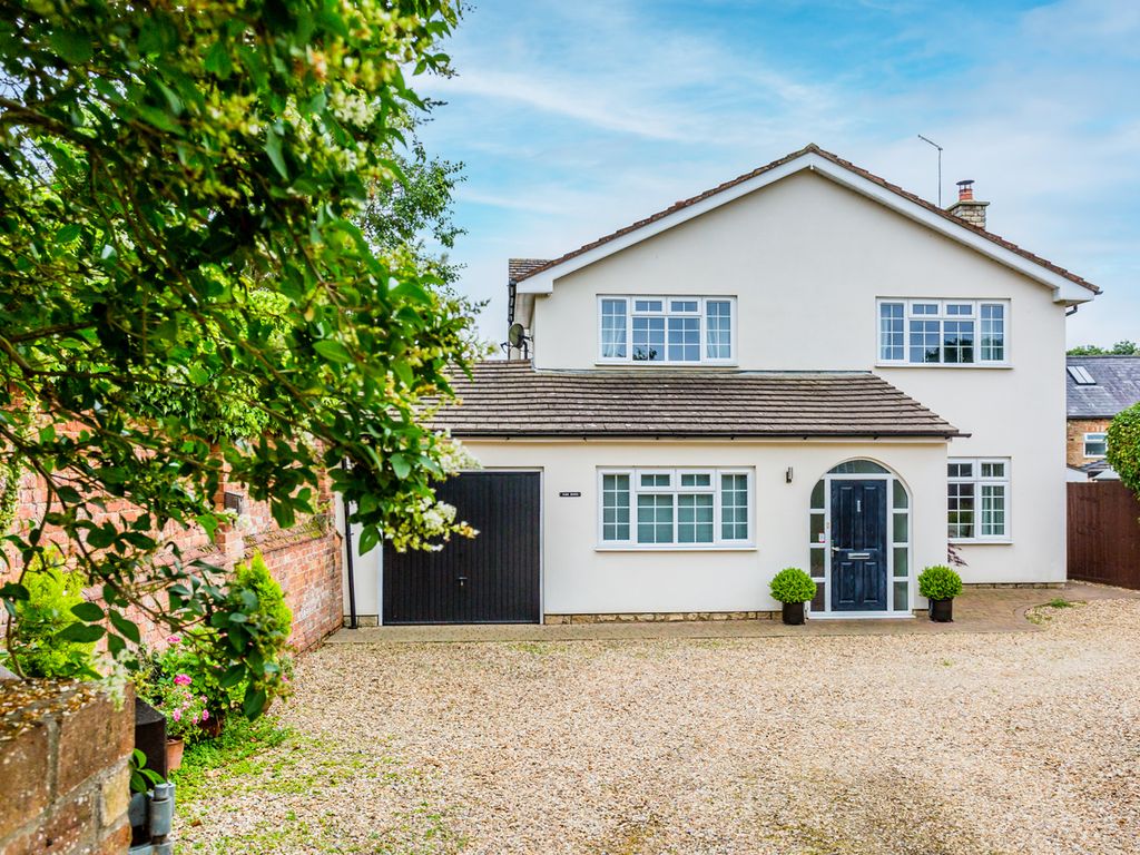 4 bed detached house for sale in Manor Park, Maids Moreton, Buckingham MK18, £750,000