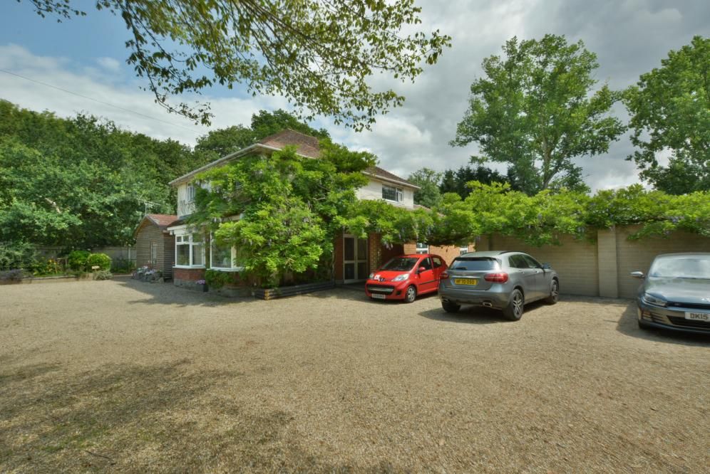 4 bed detached house for sale in Stapehill Road, Hampreston, Wimborne, Dorset BH21, £950,000
