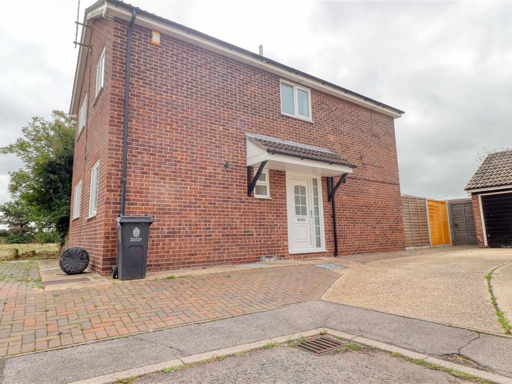 4 bed detached house for sale in Purley Way, Clacton-On-Sea CO16, £349,950