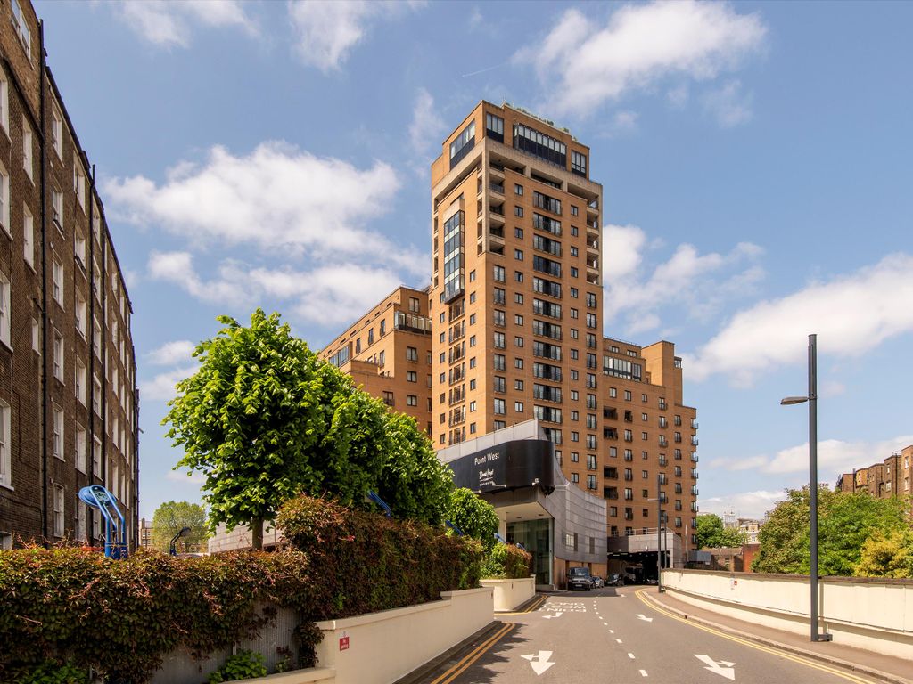 2 bed flat for sale in Cromwell Road, London SW7, £775,000