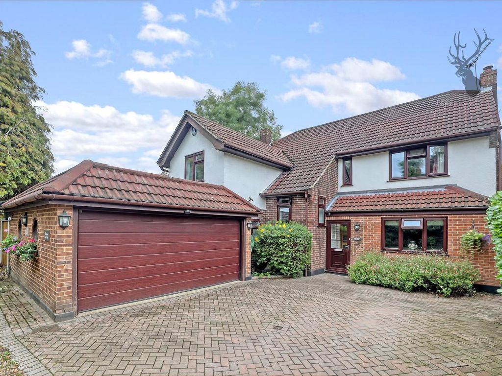 6 bed detached house for sale in The Plain, Epping CM16, £1,200,000