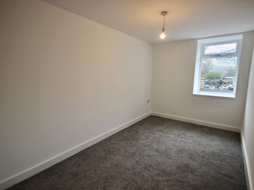 1 bed flat to rent in Armoury Terrace, Ebbw Vale NP23, £525 pcm