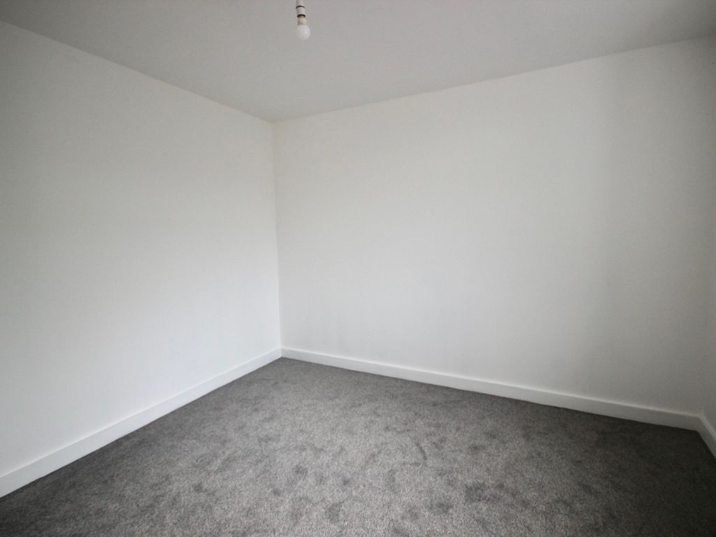 1 bed flat to rent in Armoury Terrace, Ebbw Vale NP23, £525 pcm