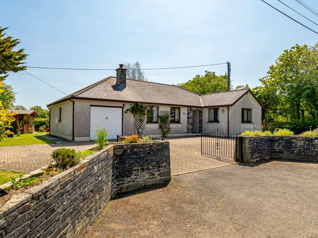 3 bed bungalow for sale in Canworthy Water, Launceston PL15, £379,950