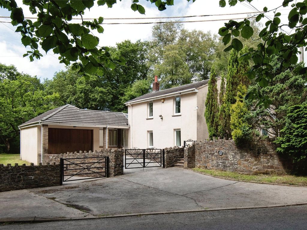4 bed detached house for sale in Heol Y Foel, Brynamman, Ammanford, Neath Port Talbot SA18, £350,000