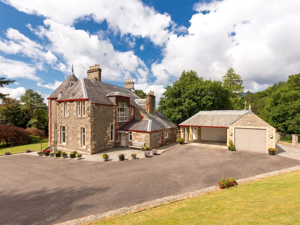 7 bed detached house for sale in Dunoran, Dalmally, Argyll PA33, £695,000