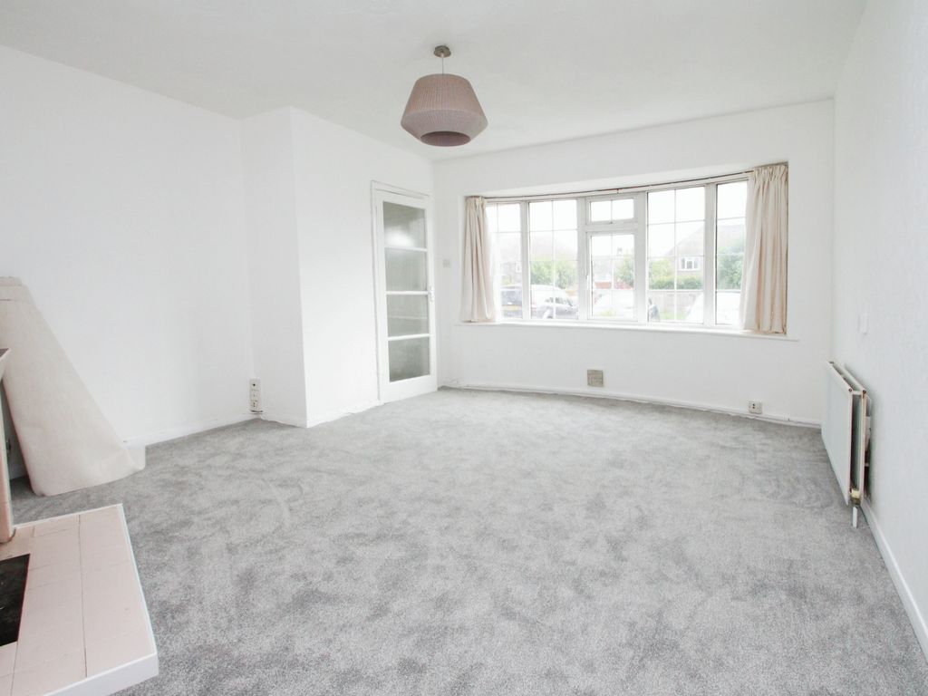3 bed terraced house to rent in Pilgrims Close, Worthing BN14, £1,550 pcm