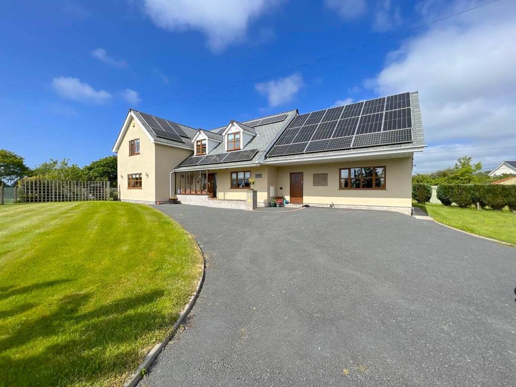 6 bed detached house for sale in Tyr Wennol, Llanrhystud, Aberystwyth SY23, £850,000