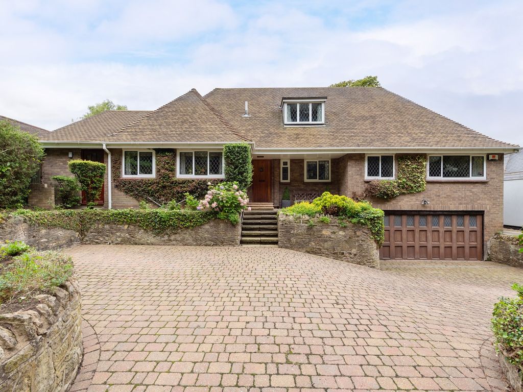 4 bed detached house for sale in High Street, Pavenham, Bedfordshire MK43, £725,000