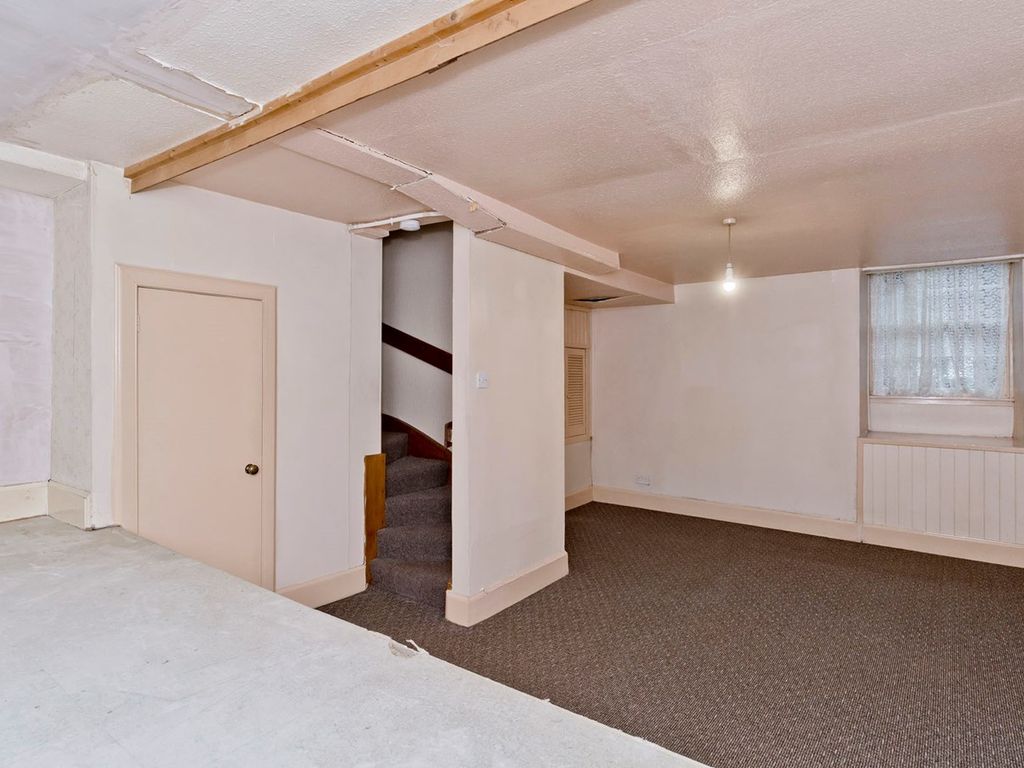 2 bed flat for sale in Howe Street, Edinburgh EH3, £380,000