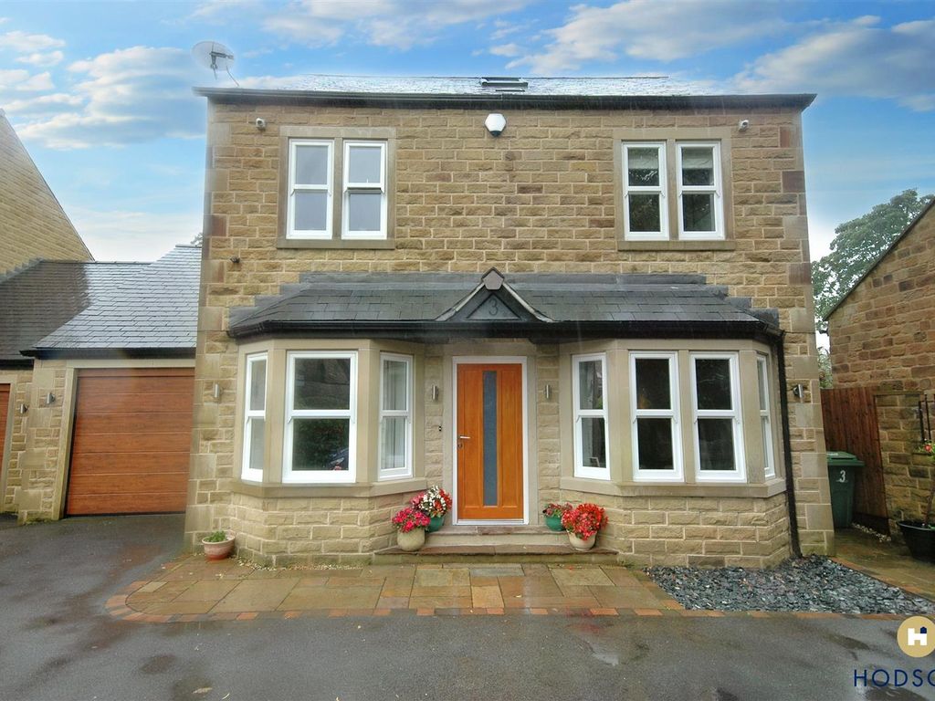 5 bed detached house for sale in Highfield Road, Horbury, Wakefield WF4, £625,000
