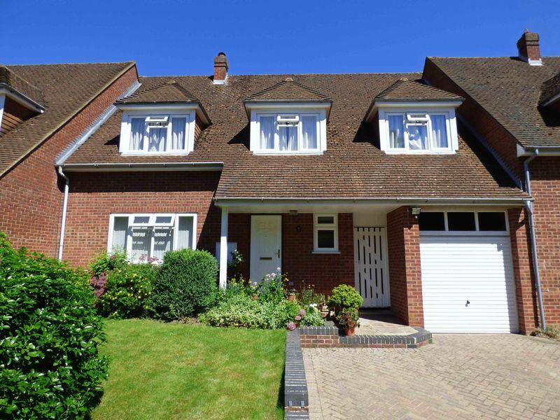 4 bed terraced house for sale in South Maundin, Hughenden Valley, High Wycombe HP14, £650,000
