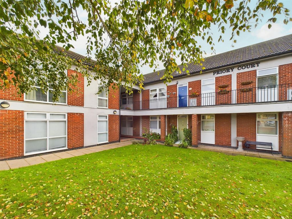 2 bed flat for sale in Priory Court, Friday Lane, Gedling, Nottingham NG4, £120,000