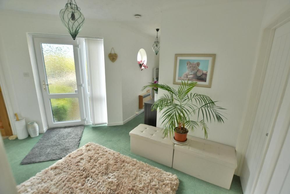 3 bed detached bungalow for sale in Cannon Close, Broadstone BH18, £430,000