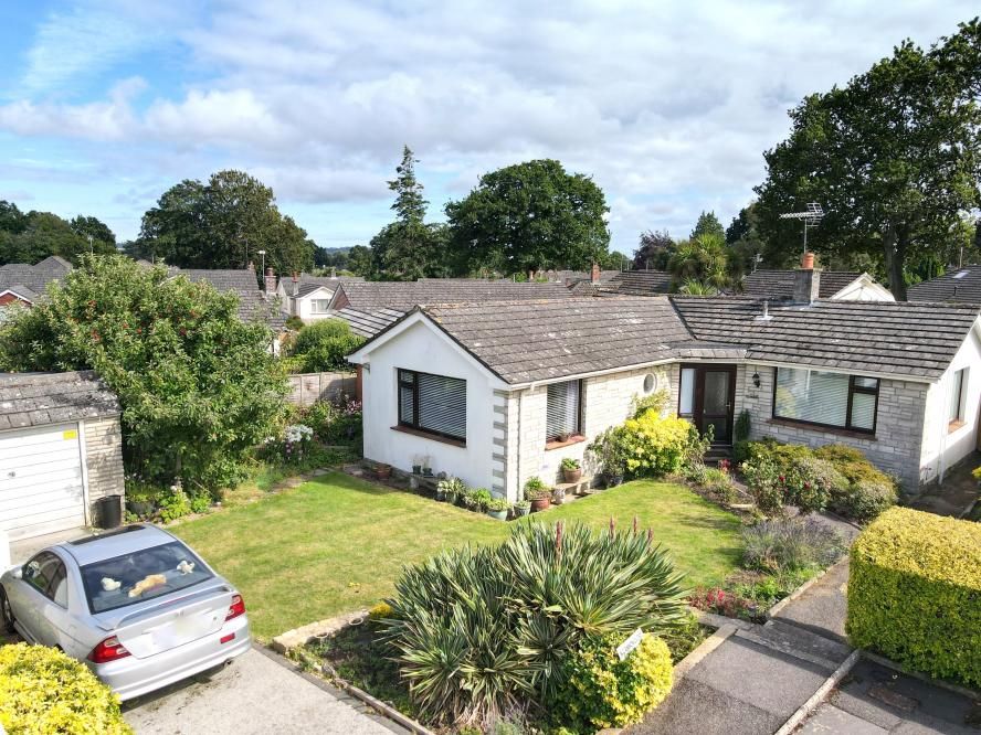 3 bed detached bungalow for sale in Cannon Close, Broadstone BH18, £430,000