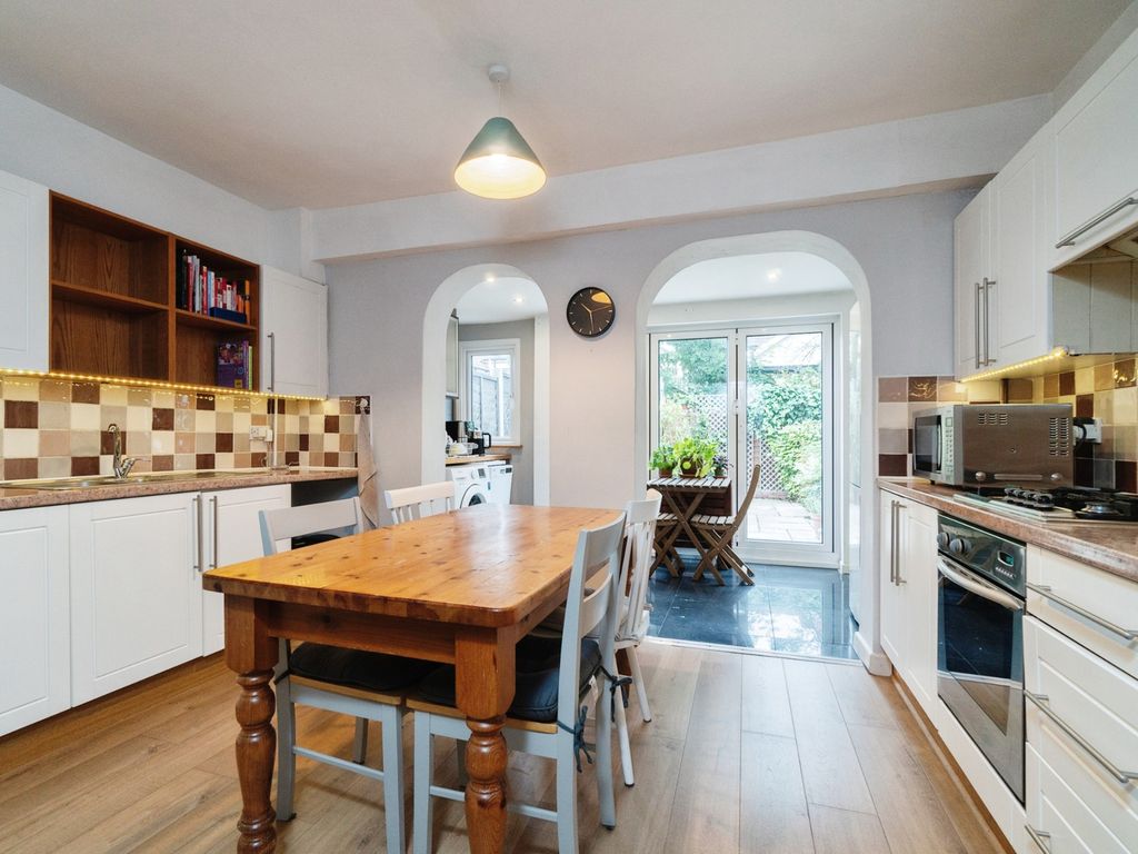 3 bed terraced house for sale in Idmiston Road, Worcester Park KT4, £550,000