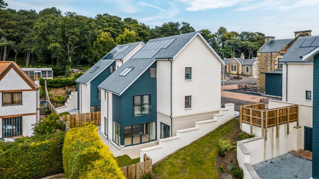 5 bed detached house for sale in Panmure Villa Gardens, Broughty Ferry DD5, £480,000