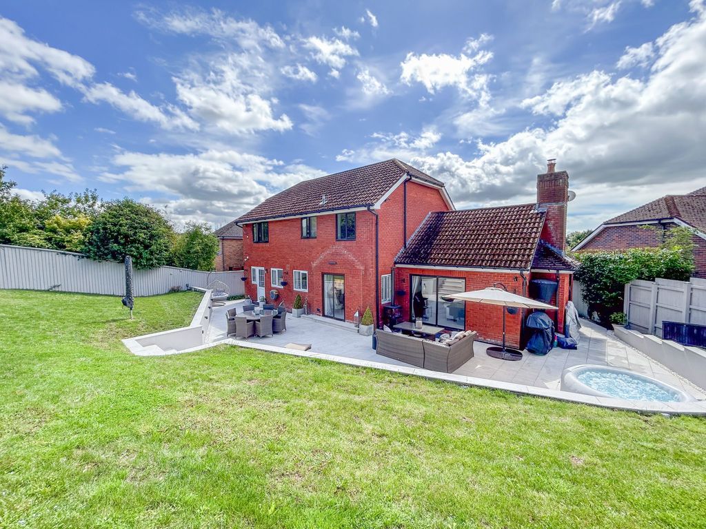 4 bed detached house for sale in Tregarn Close, Langstone NP18, £650,000