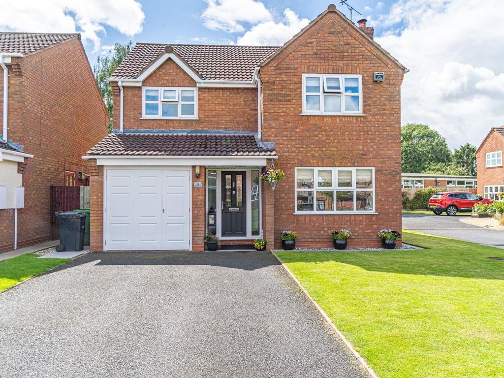 4 bed detached house for sale in Cherry Hill Walk, Dudley DY1, £350,000