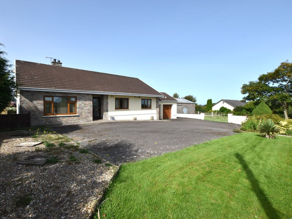 3 bed detached bungalow for sale in Penboyr, Felindre, Llandysul SA44, £475,000