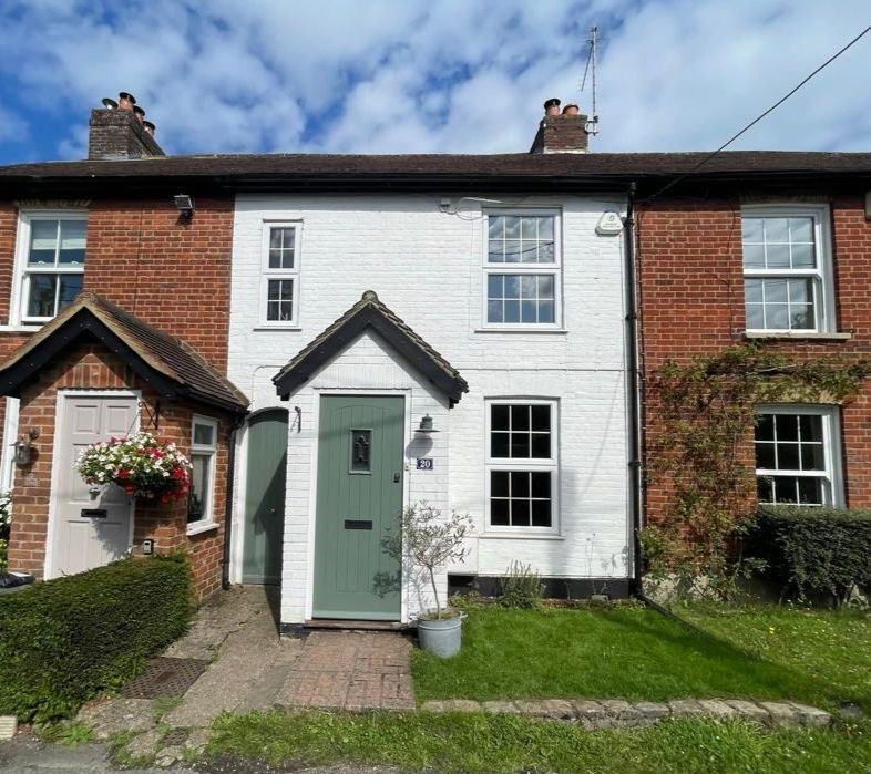 3 bed cottage for sale in Chapel Street, Downley, High Wycombe HP13, £400,000
