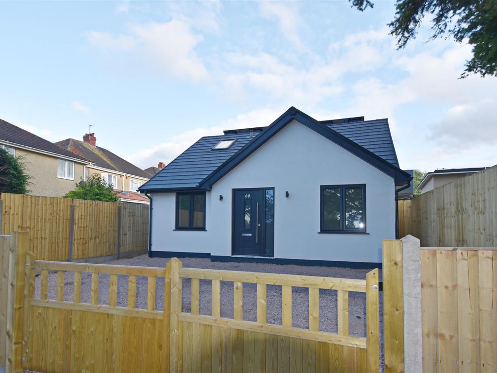 3 bed detached house for sale in Westerleigh Road, Downend, Bristol BS16, £489,995