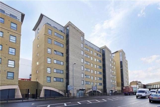 1 bed flat for sale in Commercial Road, Limehouse, London E14, £395,000