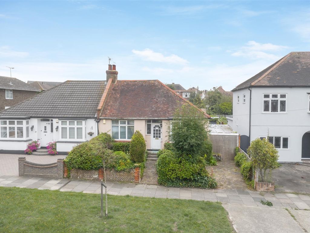 3 bed semi-detached bungalow for sale in Leigh Gardens, Leigh-On-Sea SS9, £450,000