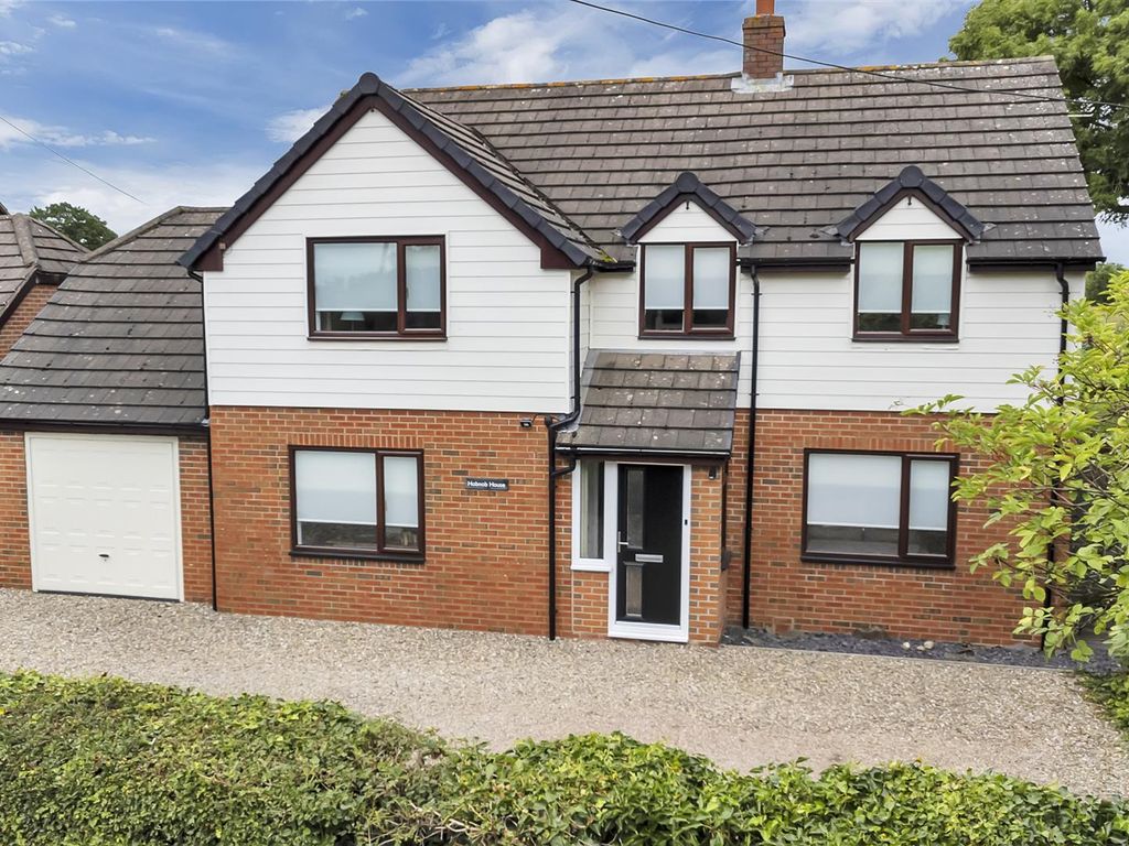 4 bed detached house for sale in Maesbury Marsh, Oswestry SY10, £415,000