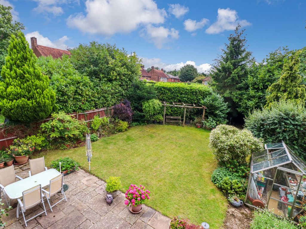 4 bed detached house for sale in Gallows Hill Lane, Abbots Langley WD5, £900,000
