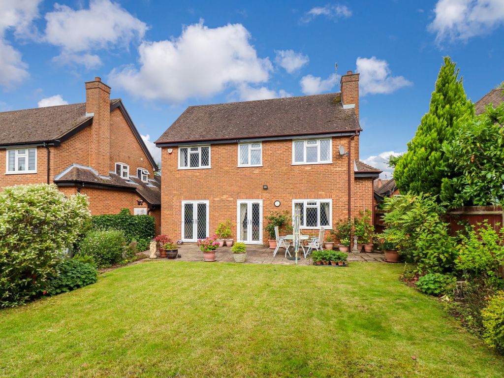 4 bed detached house for sale in Gallows Hill Lane, Abbots Langley WD5, £900,000