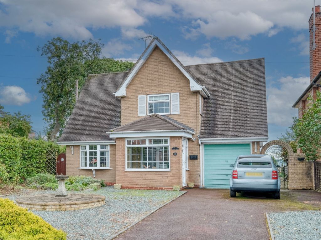 3 bed detached house for sale in Evesham Road, Astwood Bank, Redditch B96, £400,000
